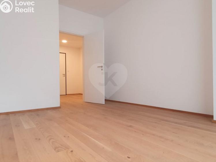 Pronájem bytu 3+KK Praha, Cukrovarnická č. 12