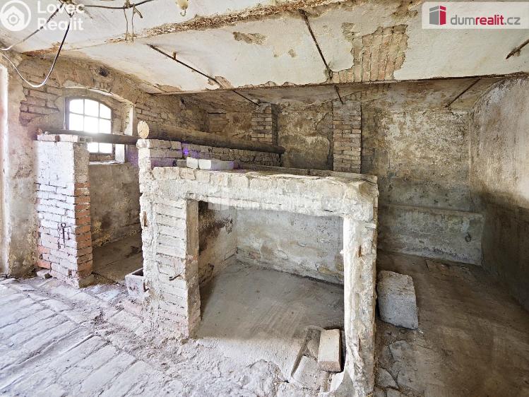 Prodej rodinného domu Děčany č. 19