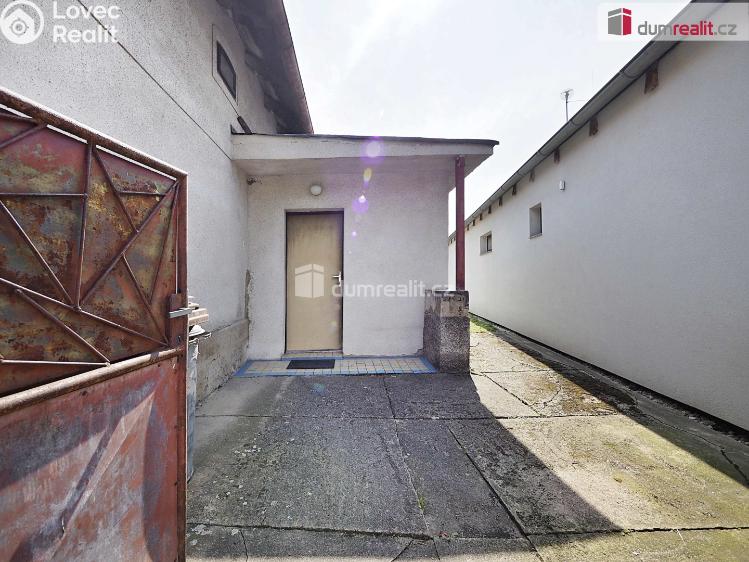 Prodej rodinného domu Děčany č. 26