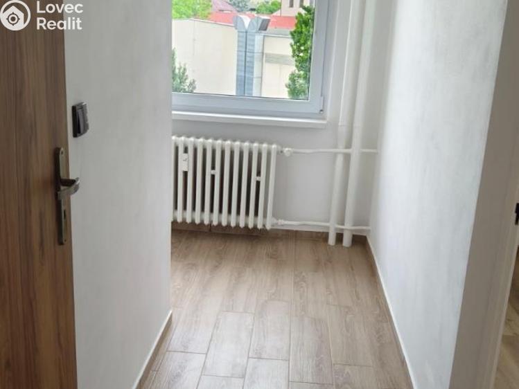 Pronájem bytu 2+1 Chomutov, Bezručova 4201 č. 22