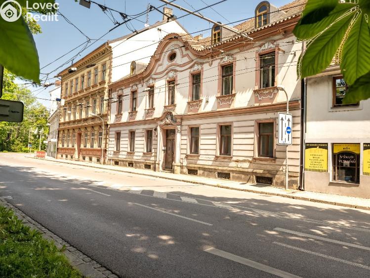 Sale apartment building České Budějovice, Na Sadech 2017/13 č. 1