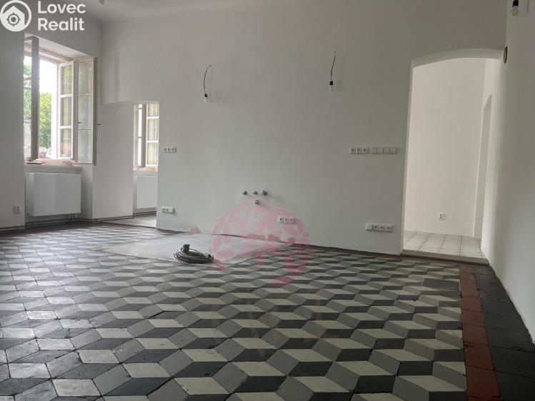 Rent restaurant Kostelec nad Černými lesy, náměstí Smiřických č. 5