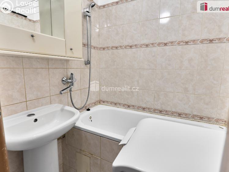 Prodej bytu 2+1 Karlovy Vary, Roháče z Dubé č. 13