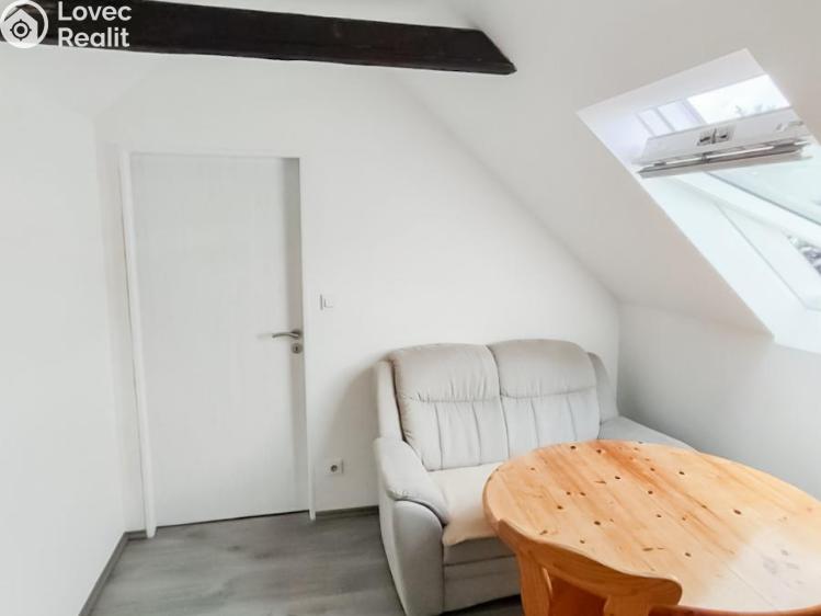 Аренда квартиры 2+KK Praha, Nesměřická č. 2