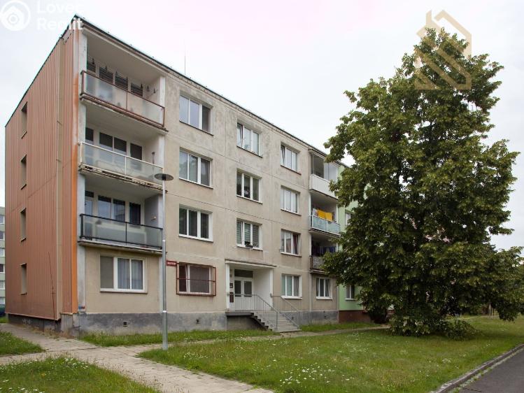 Pronájem bytu 2+1 Louny, Jana Švermy 2054 č. 14