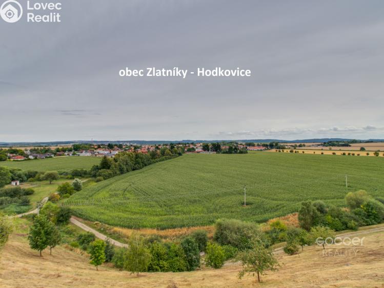 Pronájem rodinného domu Zlatníky-Hodkovice, Náves sv. Petra a Pavla č. 27