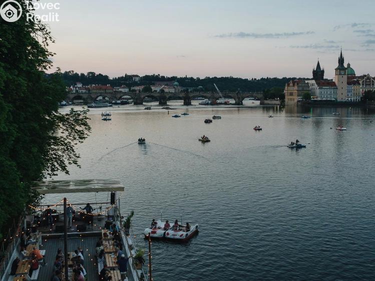 Продаж офісного приміщення Praha č. 9