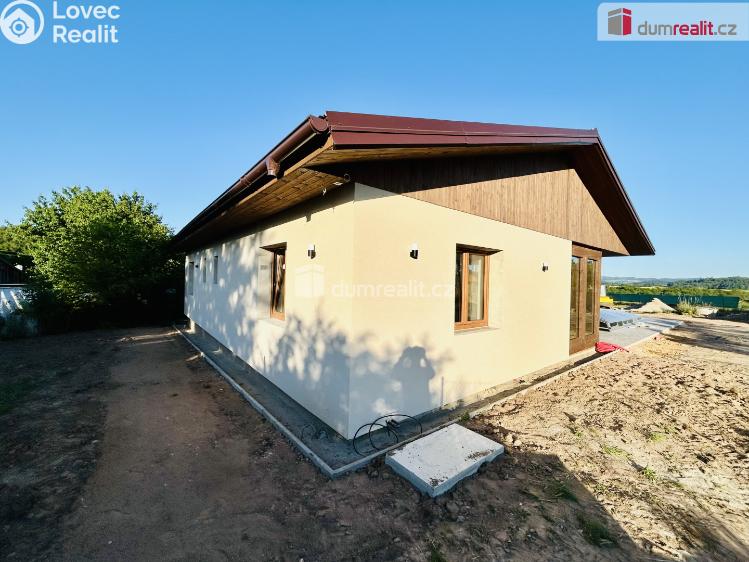 Prodej rodinného domu Zvěstov č. 8