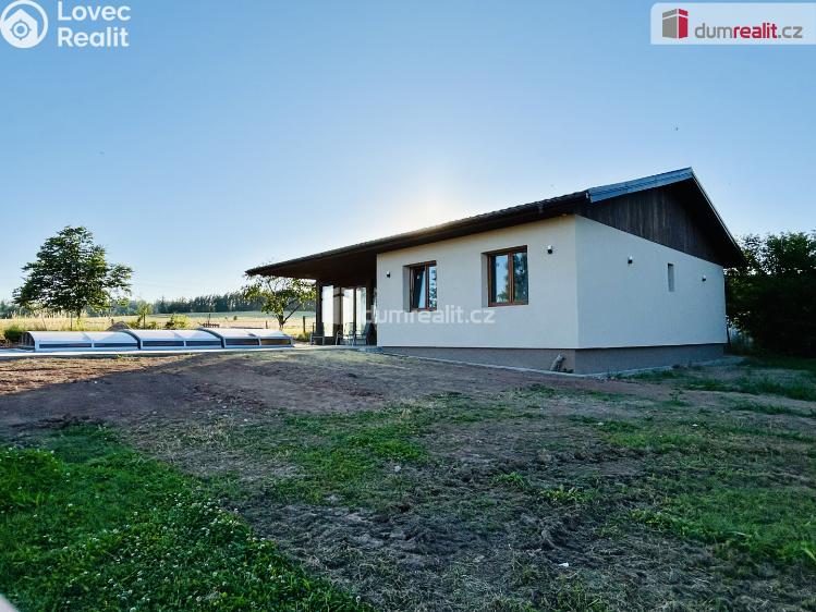 Prodej rodinného domu Zvěstov č. 11