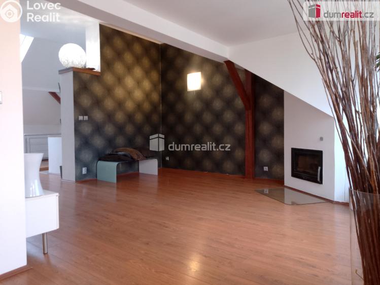 Pronájem bytu 4+KK Karlovy Vary, Jugoslávská č. 25