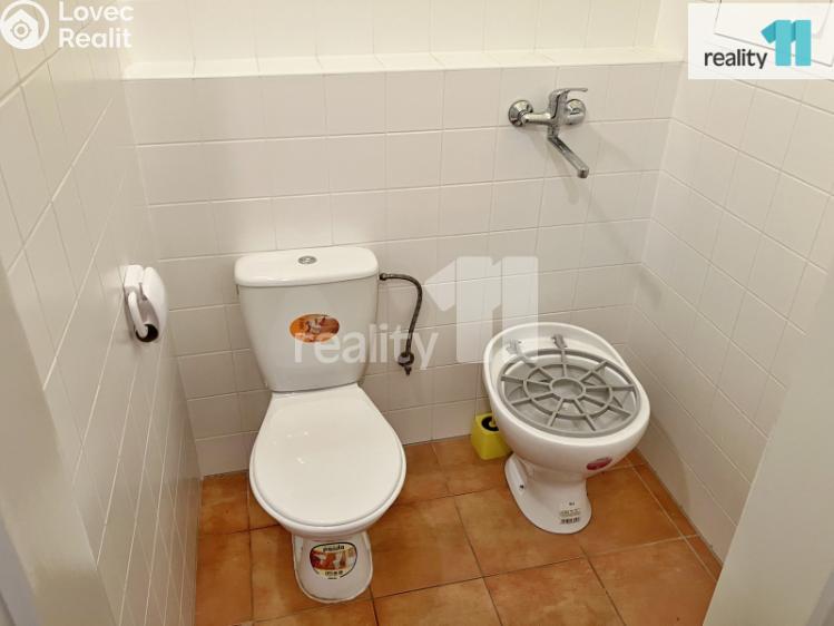 Prodej obchodního prostoru Přeštice, Husova č. 18