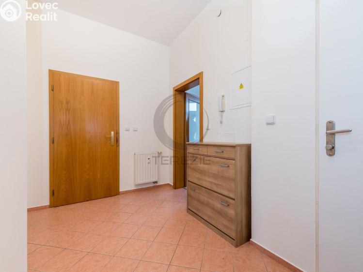 Pronájem bytu 3+KK Praha, Za kovárnou 422/23 č. 8
