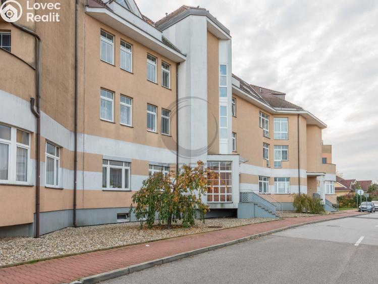Pronájem bytu 3+KK Praha, Za kovárnou 422/23 č. 11