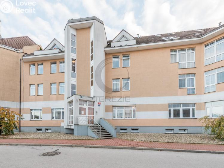 Pronájem bytu 3+KK Praha, Za kovárnou 422/23 č. 14