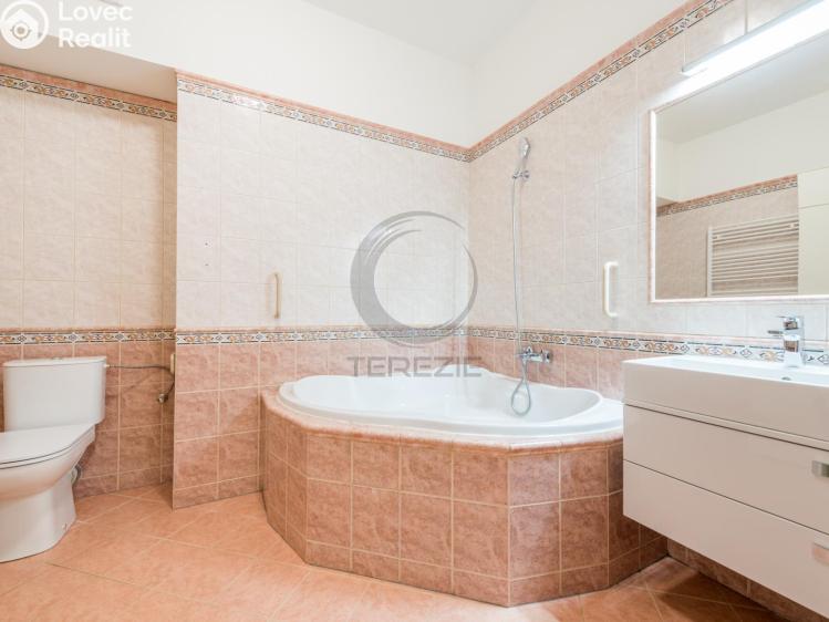 Pronájem bytu 3+KK Praha, Za kovárnou 422/23 č. 17