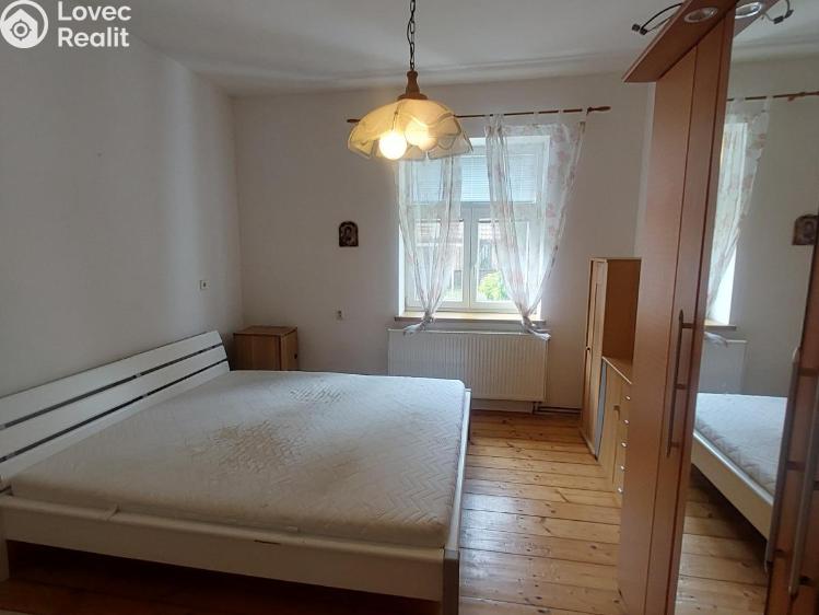 Pronájem bytu 3+1 Stříbro, Kladrubská č. 13
