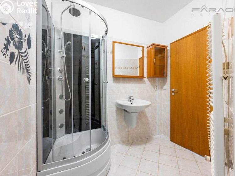 Pronájem bytu 2+KK Praha, Voskovcova č. 6
