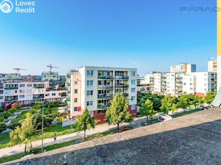Pronájem bytu 2+KK Praha, Voskovcova č. 8