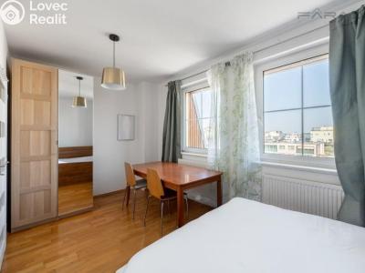 Rent apartment 2+KK Praha, Voskovcova č. 1