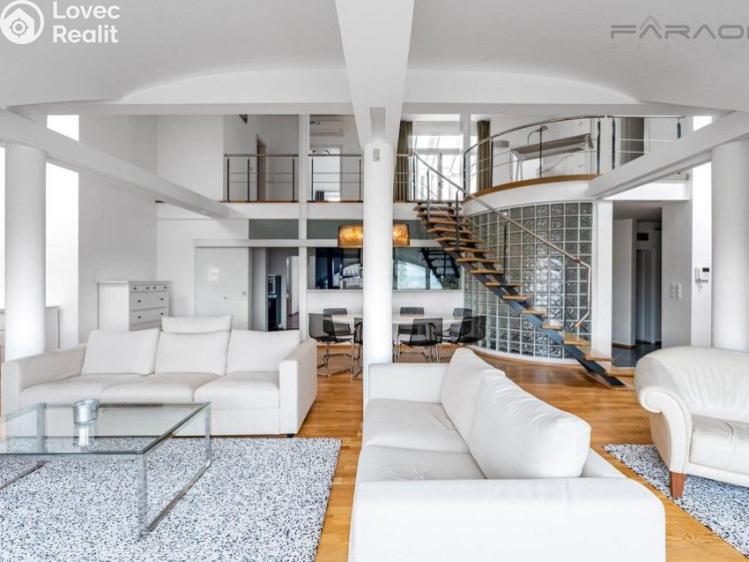 Pronájem bytu 5+KK Praha, Dřevná č. 6