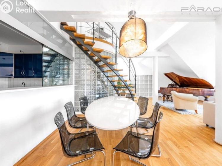 Pronájem bytu 5+KK Praha, Dřevná č. 8