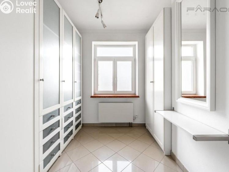 Pronájem bytu 5+KK Praha, Dřevná č. 21