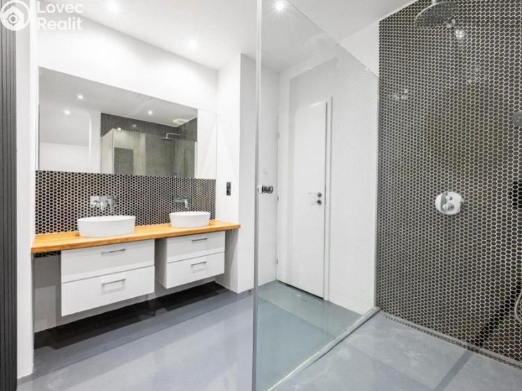 Pronájem bytu 5+KK Praha, Dřevná č. 22