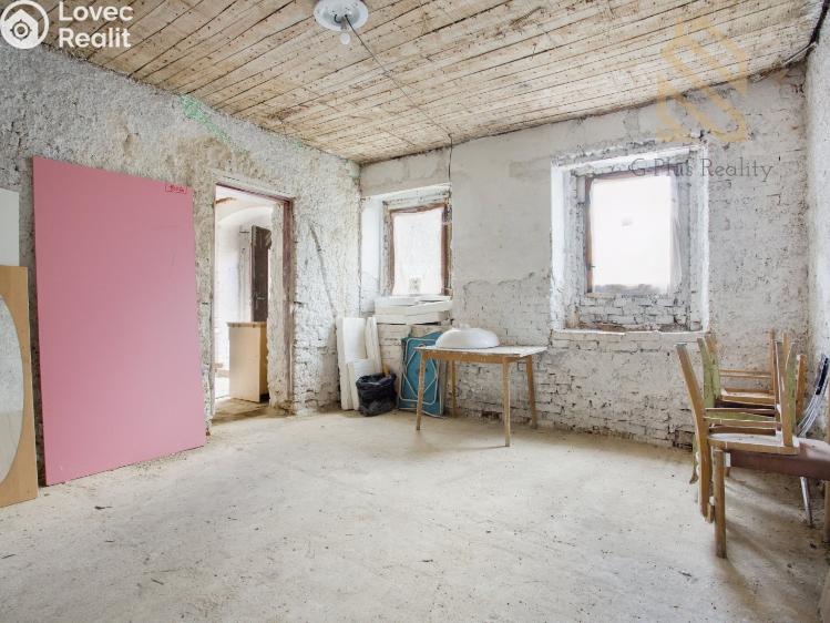 Prodej rodinného domu Verneřice, Příbramská 108 č. 8