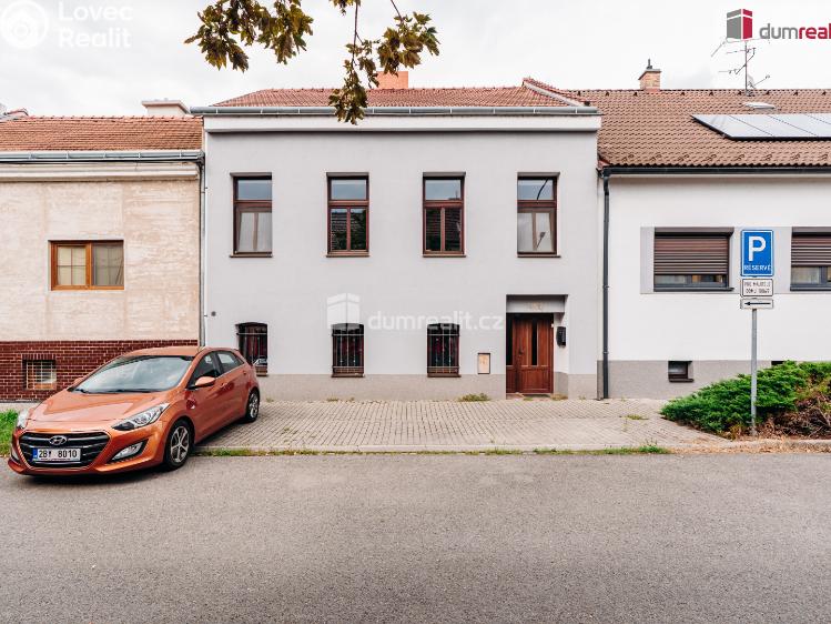 Продаж сімейного будинку Břeclav, Nerudova č. 1