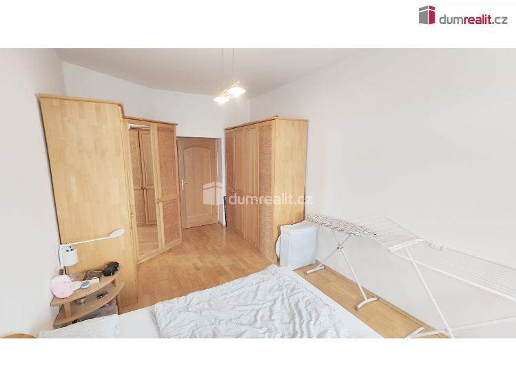 Rent apartment 3+1 Praha 10, Holandská č. 8