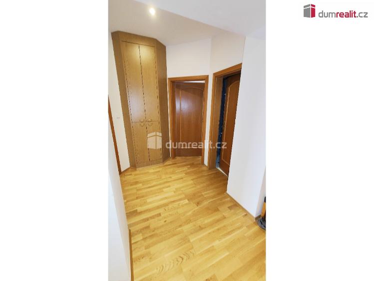 Rent apartment 3+1 Praha 10, Holandská č. 19