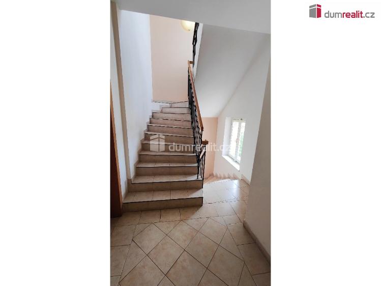 Rent apartment 3+1 Praha 10, Holandská č. 25