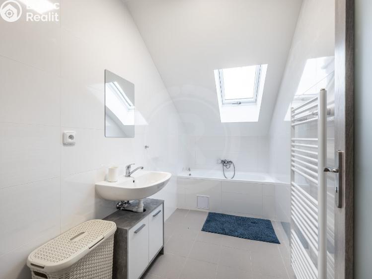 Оренда складу Ledenice, Budějovická 206 č. 18