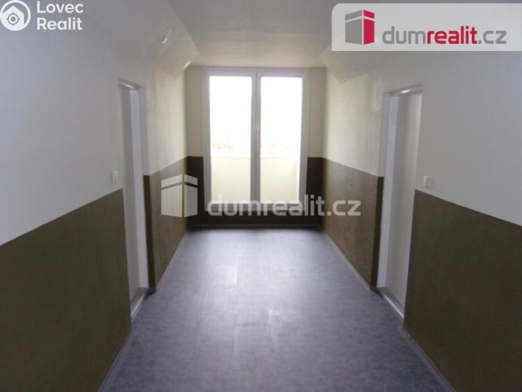 Pronájem bytu 2+1 Karlovy Vary, Charkovská č. 16