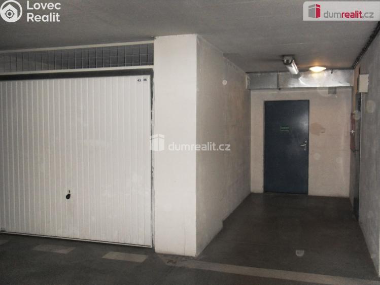 Аренда гаража Praha 8, Hnězdenská č. 4