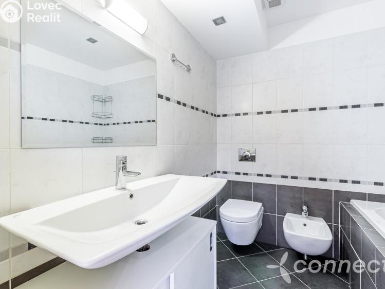 Продажа нестандартной квартиры Praha, Wuchterlova č. 14