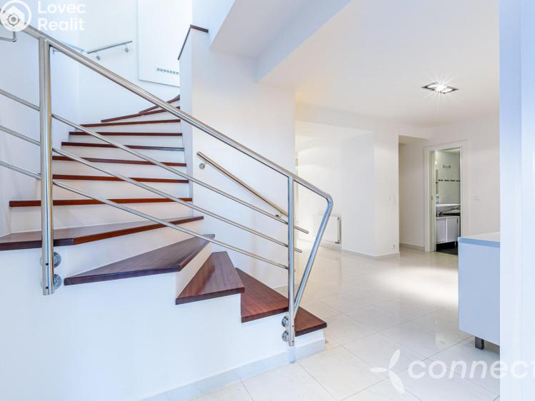 Продажа нестандартной квартиры Praha, Wuchterlova č. 16