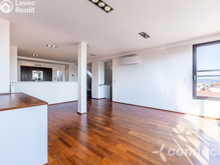 Продажа нестандартной квартиры Praha, Wuchterlova č. 24