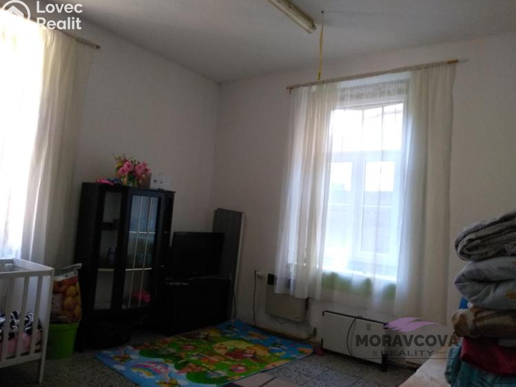 Prodej rodinného domu Žleby, Zámecké náměstí 6 č. 7