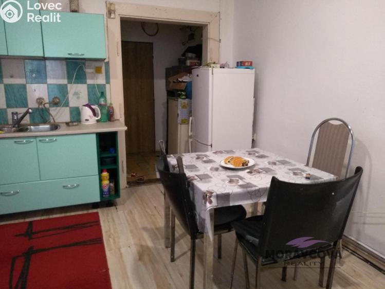 Prodej rodinného domu Žleby, Zámecké náměstí 6 č. 8