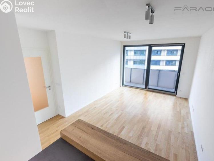 Pronájem bytu 3+KK Praha, U Viktorie č. 5