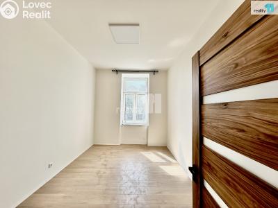 Pronájem bytu 4+KK Český Brod, Krále Jiřího č. 5