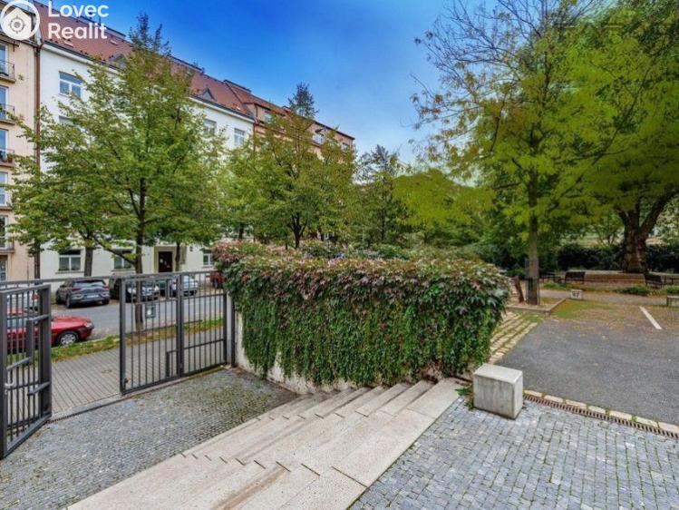 Pronájem bytu 3+KK Praha, Na Maninách č. 27