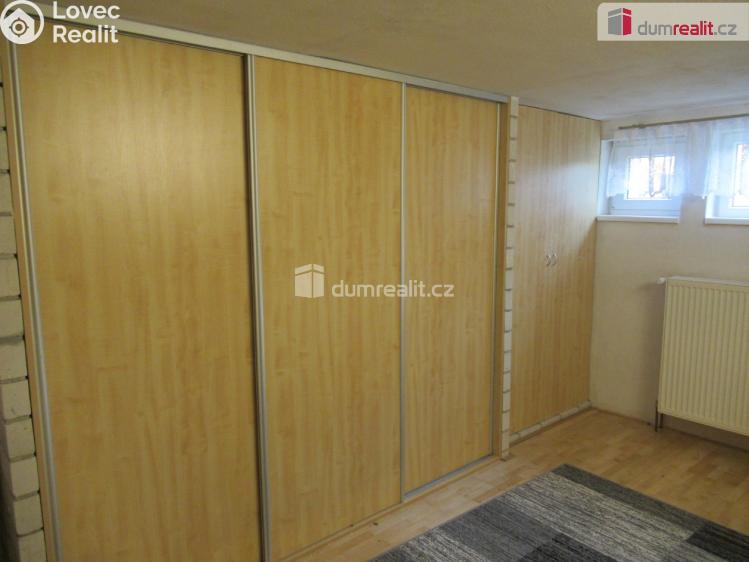 Оренда квартири 1+KK Zbuzany, V Zahradě č. 6