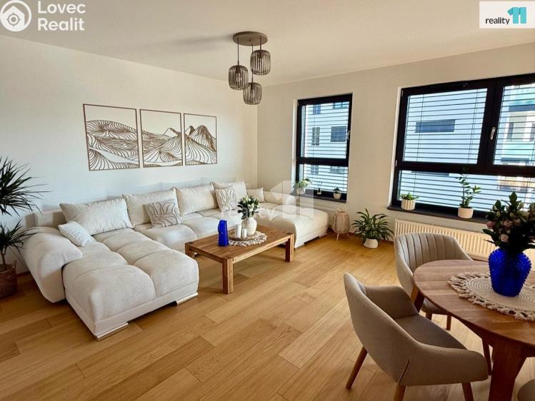 Продаж квартири 2+KK Praha 10, Azzoniho č. 1