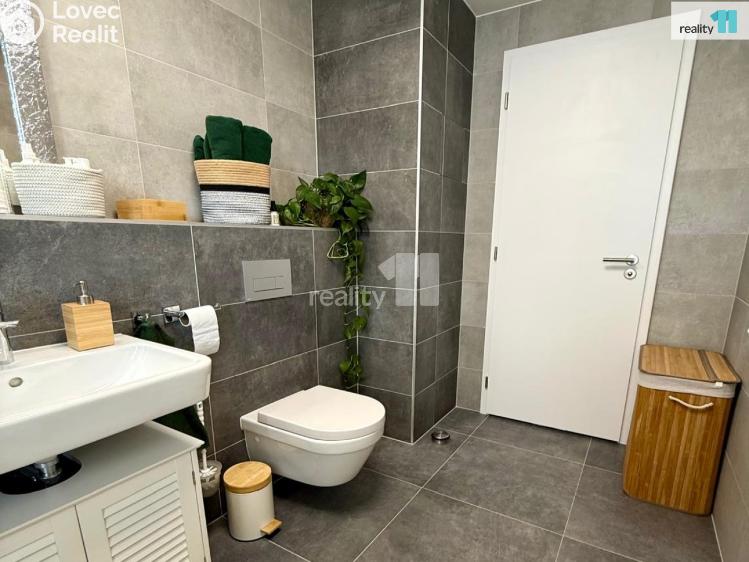 Продаж квартири 2+KK Praha 10, Azzoniho č. 7