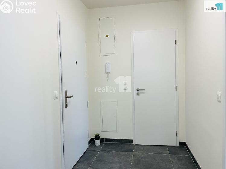 Продаж квартири 2+KK Praha 10, Azzoniho č. 8