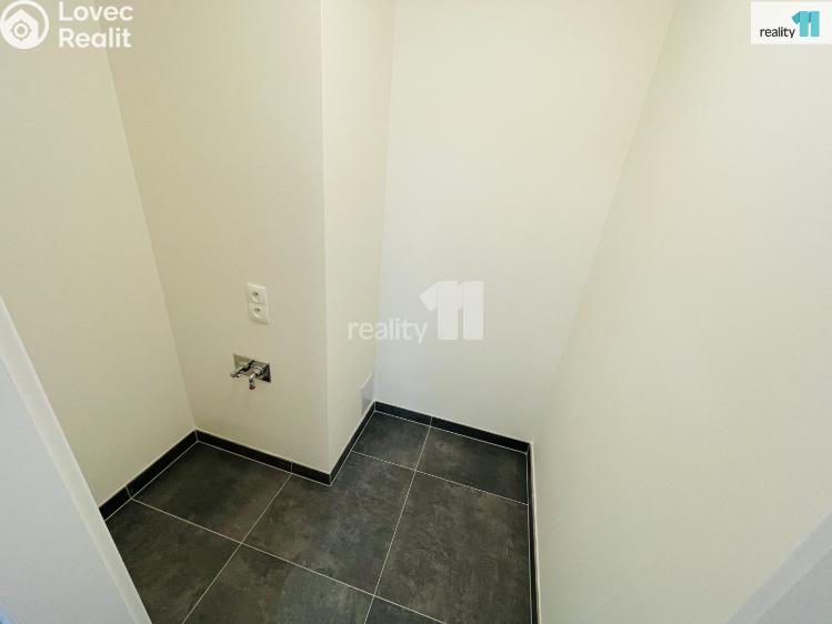 Продаж квартири 2+KK Praha 10, Azzoniho č. 9