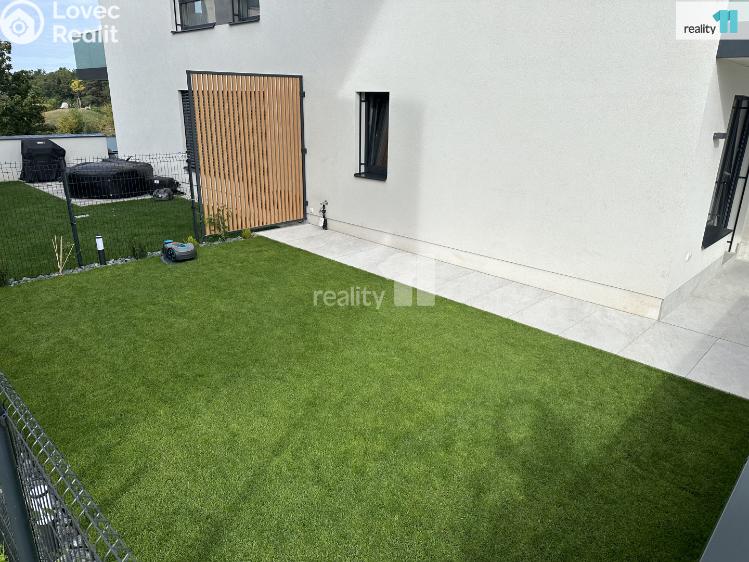 Продаж квартири 2+KK Praha 10, Azzoniho č. 12