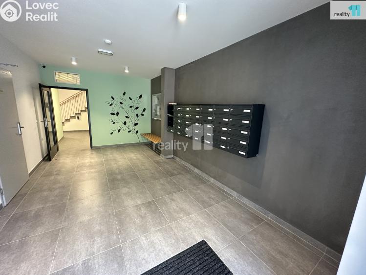 Продаж квартири 2+KK Praha 10, Azzoniho č. 19